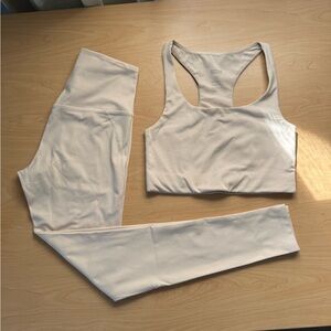 Girlfriend Collective yoga set